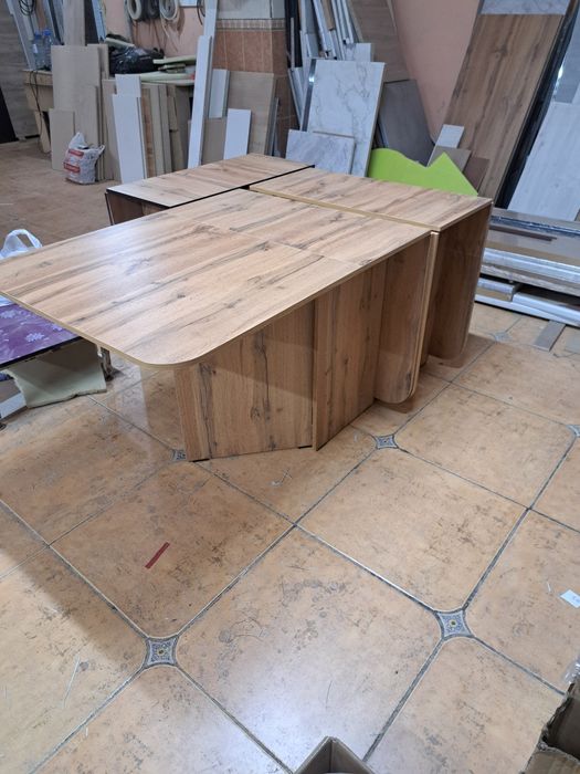 Продам стол книжку