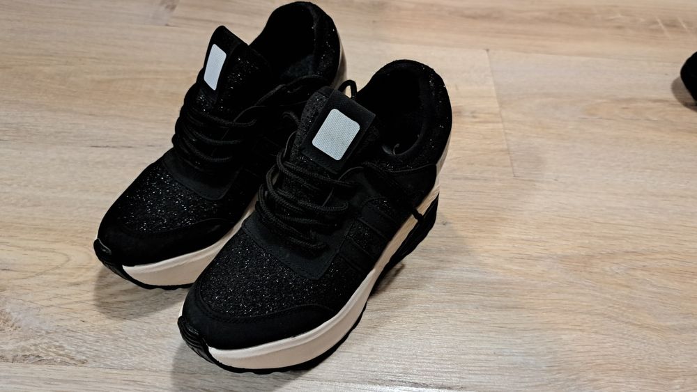 Мараконки на платформа 35 номер