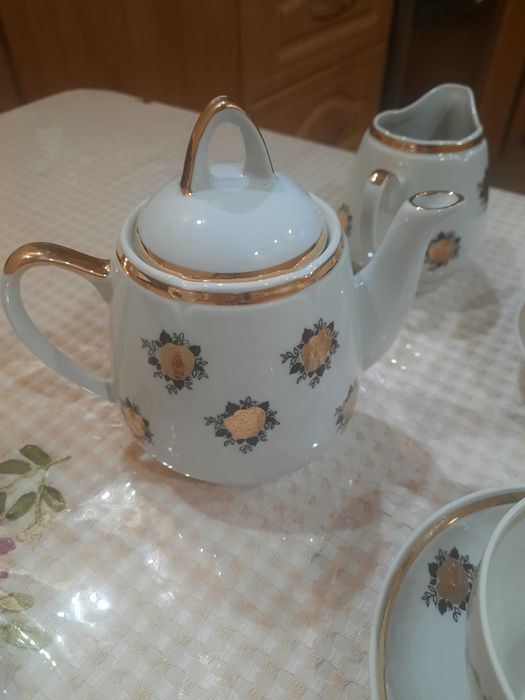Рижский фарфор, чайный сервиз 
"Золотая роза" на 6 персон