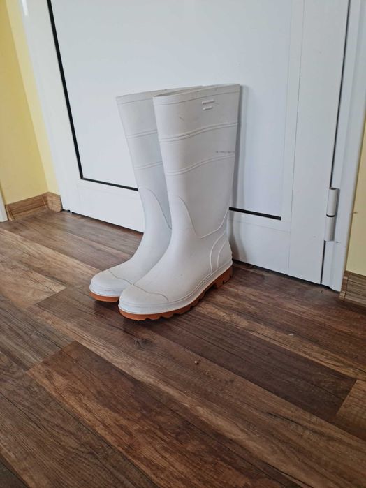 Работни ботуши, гума