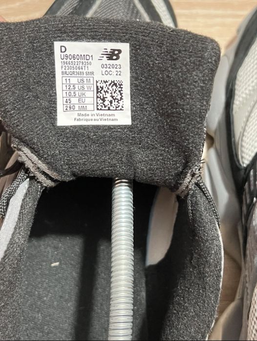 Adidasi new balance 9060