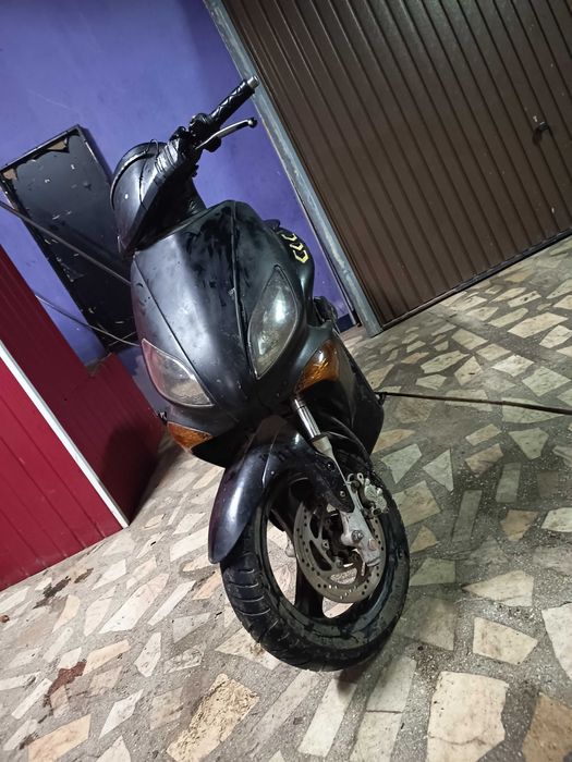 Vând sau schimb Yamaha maxter 180cc,nu are acte