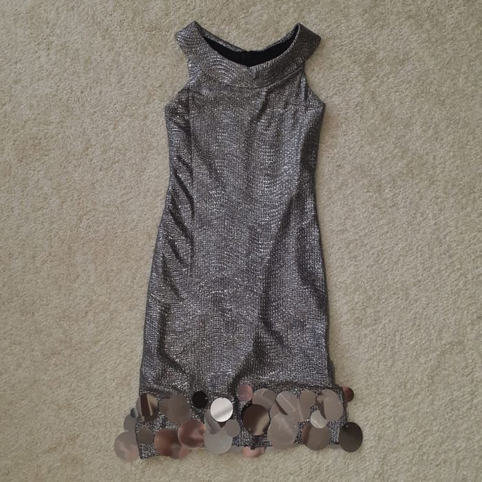 Продам платье для девочки