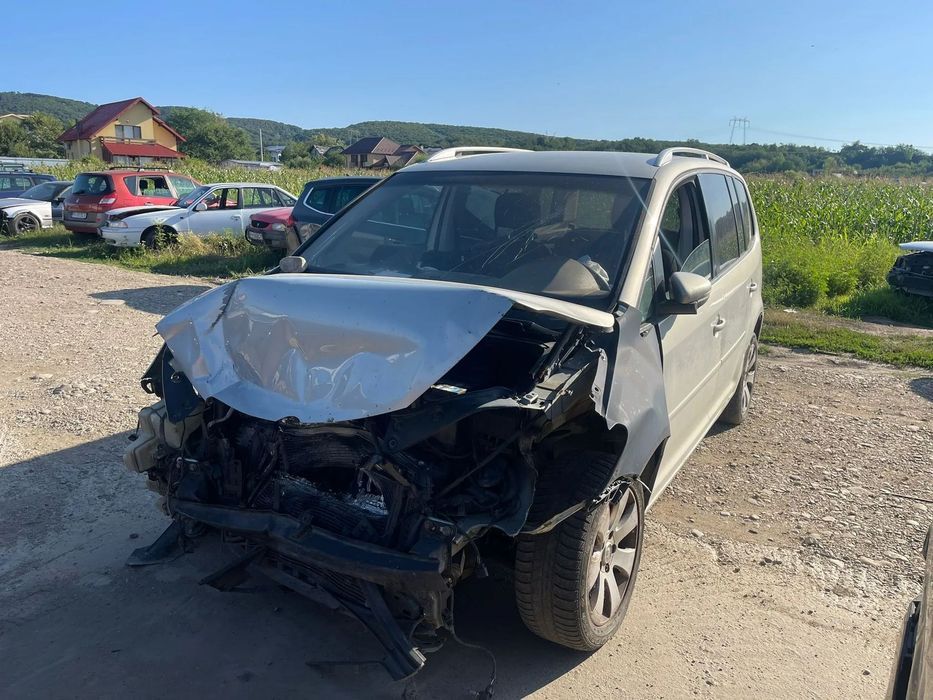 Dezmembrari Volkswagen Touran 2013/ 2.0TDI / DSG