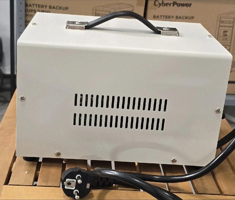 Vand stabilizator de tensiune Volt Polska 3000 VA servo motor