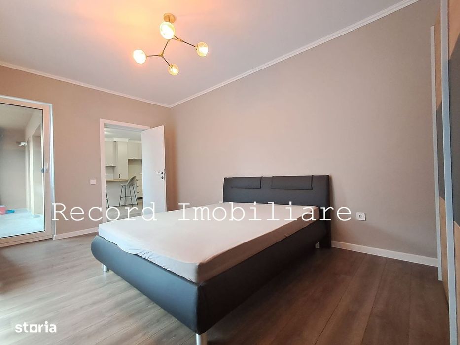 Apartament 2 camere, et.1, lift, parcare str.Eroilor, Floresti