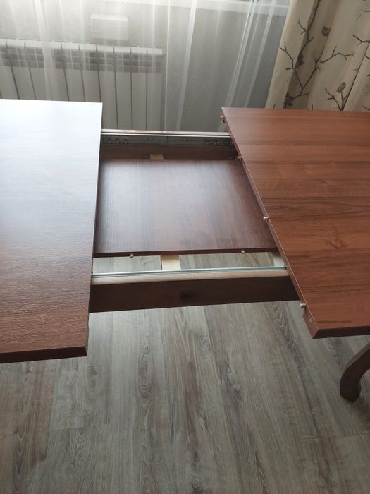 Стол   обеденный