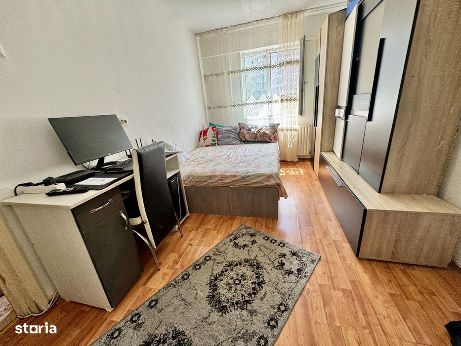 Garsoniera etaj 3/7, centrală proprie, Intersecție Mioritei - St cel M