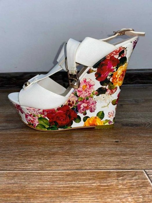 Босоножки в ИДЕАЛЬНОМ состоянии