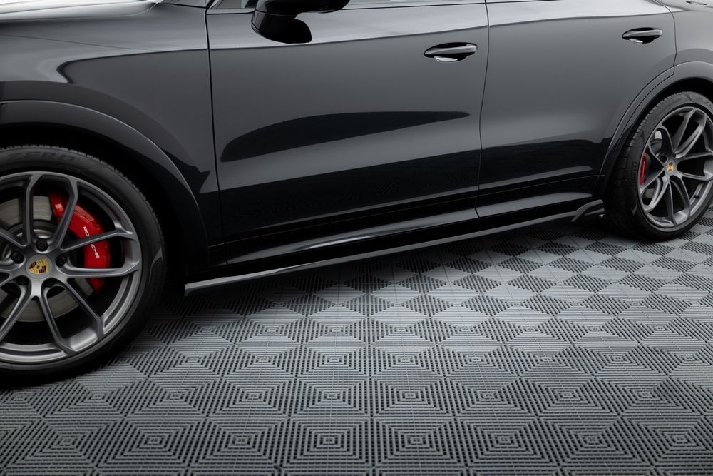 Добавки за прагове Maxton design за Porsche Cayenne Mk3 (2019-)