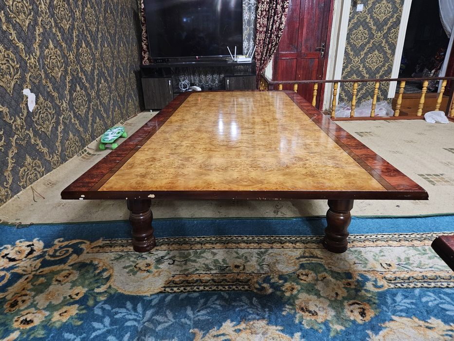 Стол 5 метрлик. Состояние средный. Улкен столда болады