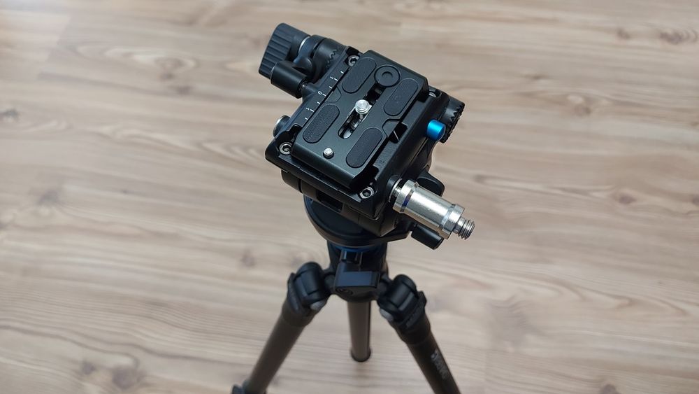 Trepied foto video + cap fluid Benro Aero2