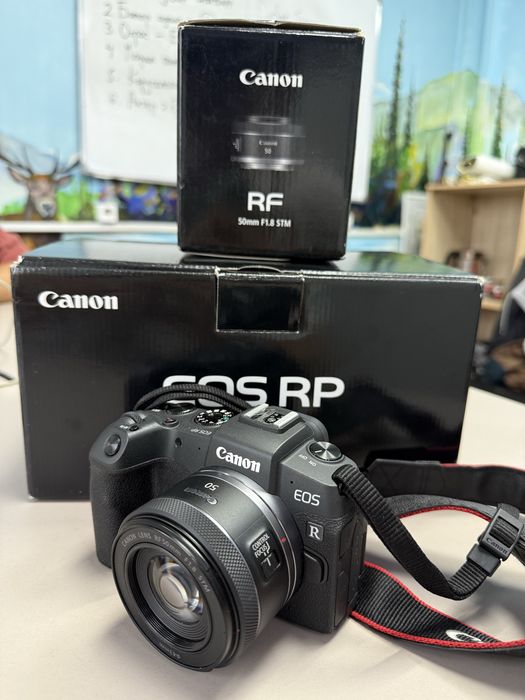 Canon RP+ обьективом новый