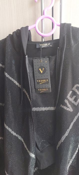 Продам костюм новый 52 размер. Турция
