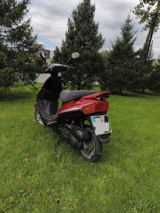 Продам скутер Рейсер