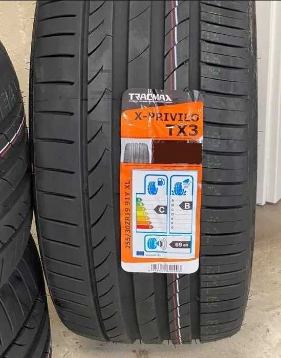 Летен спорт пакет TRACMAX 245/35R20 и 275/30R20 нов ДОТ 275/30/20