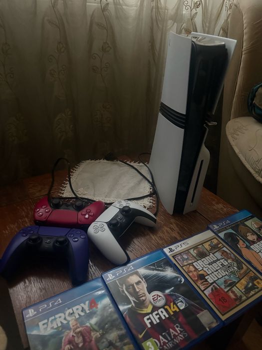 Playstation 5 PRO disk -cumparat in decembrie, desigilat( ca nou)