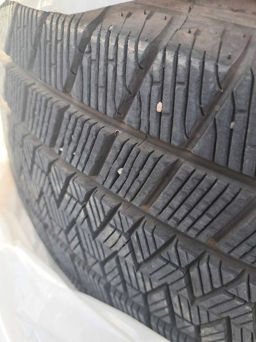 anvelope iarna 235/45/20