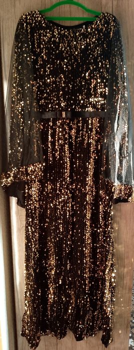 Vecherniy kôylak razmeri 46 yangi rômoli ham bor