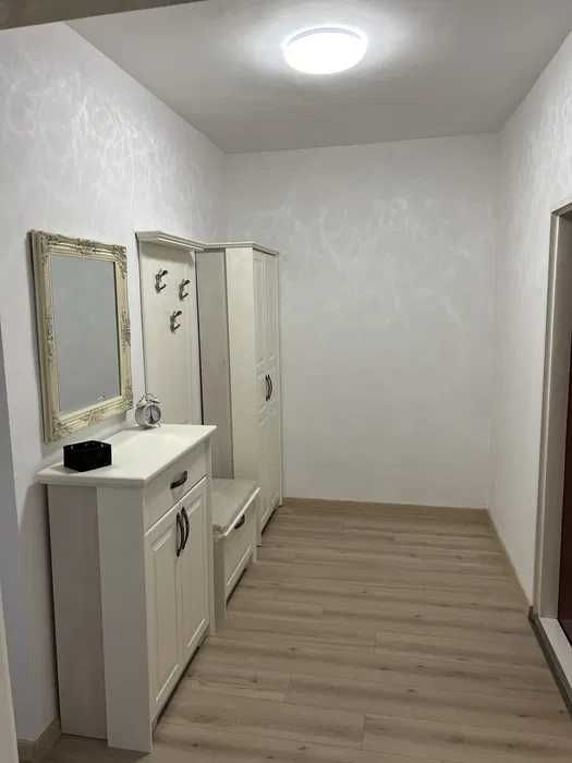 Дава се под наем Двустаен апартамент в София, Студентски град - 50 кв.м за 400 € - Снимка #2