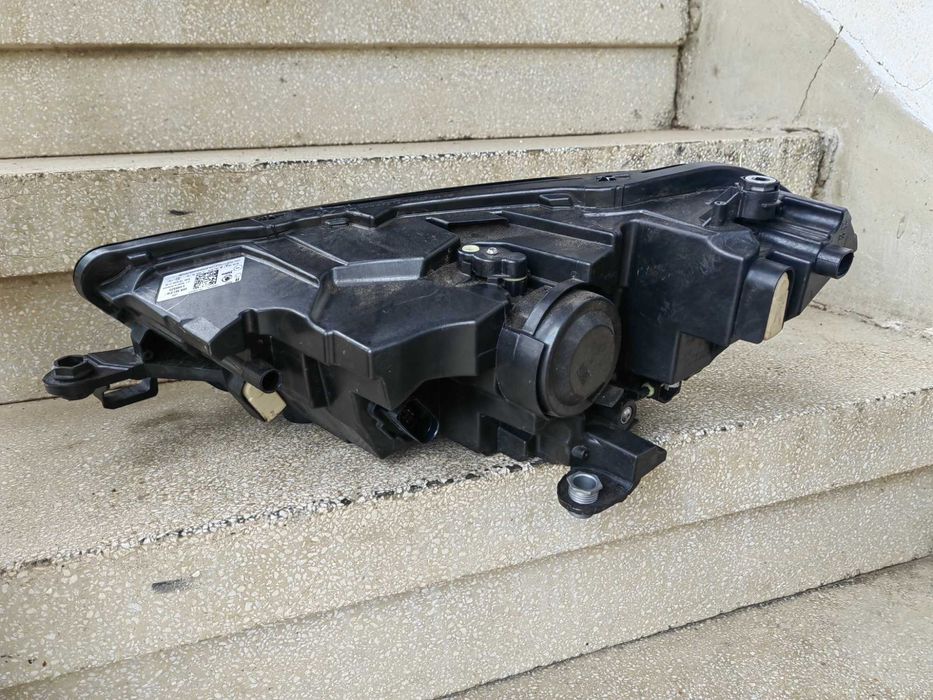 Фарове Skoda Fabia LED ляв десен / Фарове Шкода Фабиа Оригинални