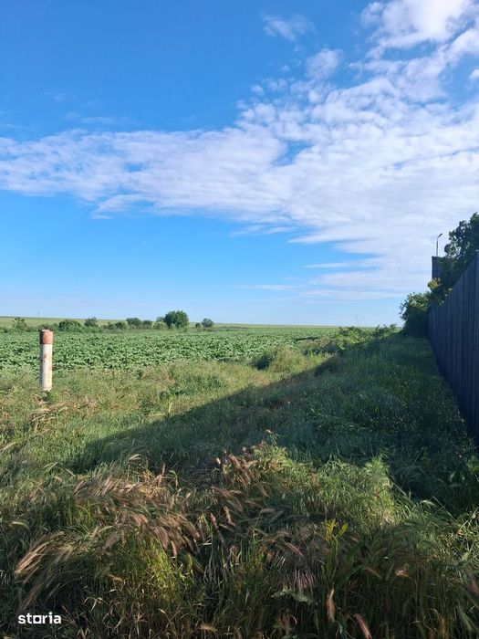 Teren agricol 1000mp, acces asfaltat, 35.000 EUR