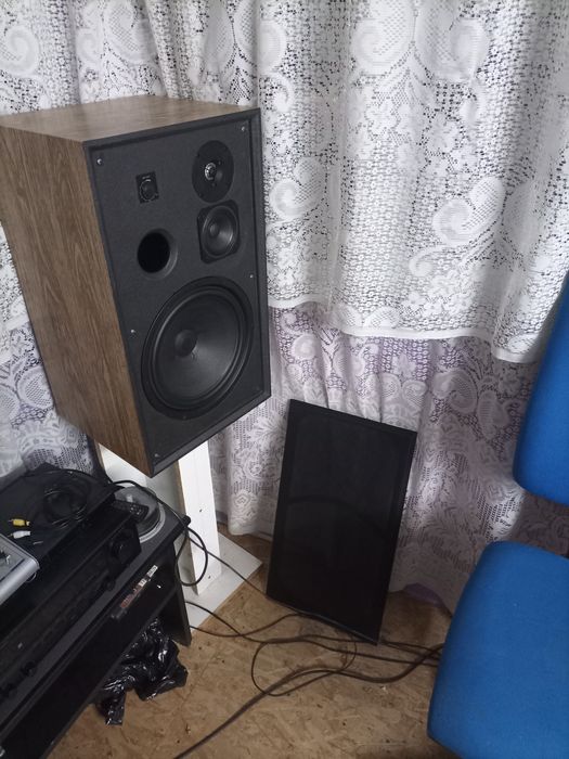 Boxe de podea plus amplificator