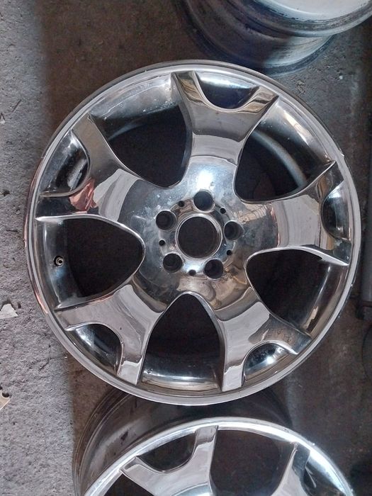 2 диска R19 Borbet на BMW. Поштучно продаём.