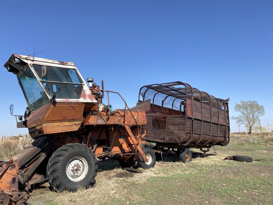 Комбайн Фуражир. Есть торг