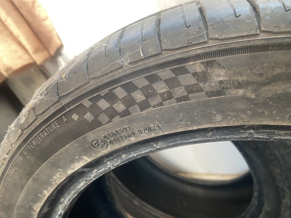 Vand 2 anvelope vara 225/45 R17