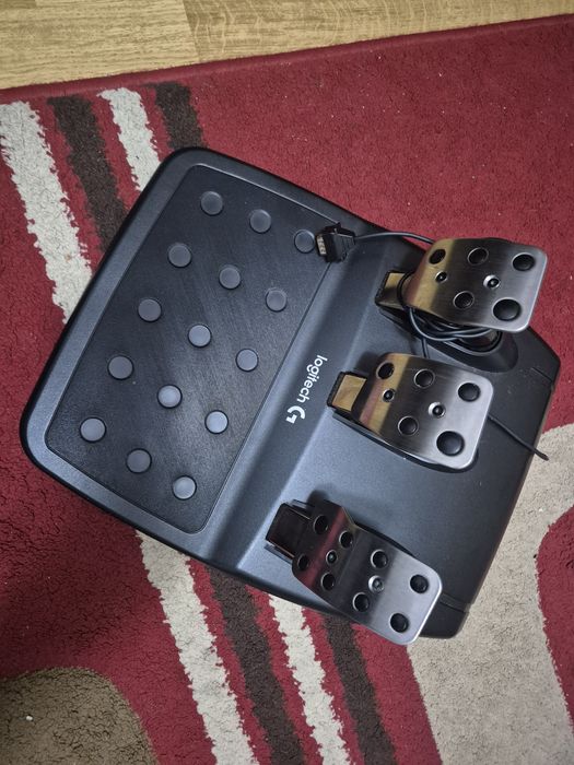 Vand volan logitech g29