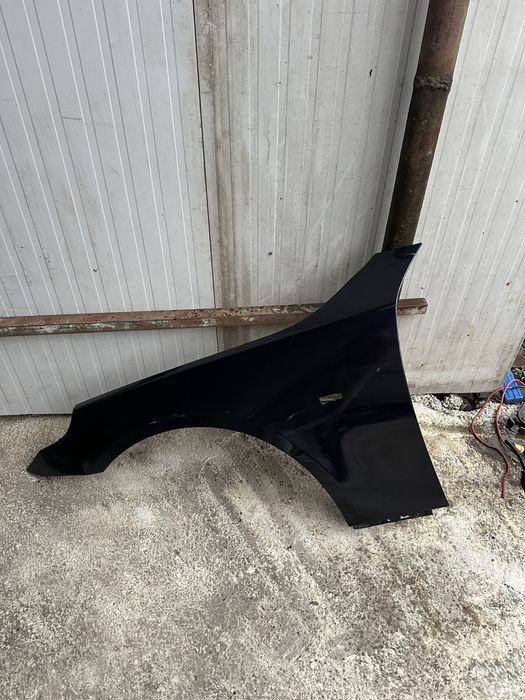 Aripa stanga fata BMW Seria 5 E60 E61 520d 525d 530d aripa dreapta fata Bmw Seria 5 E60 E61 monacoblau metallic