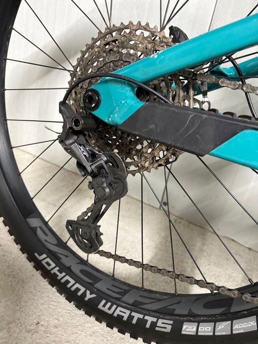 Bicicleta Electrica Focus Jam2 Full Suspension 720 Wh