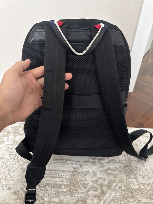 Продам рюкзак Tommy Hilfiger