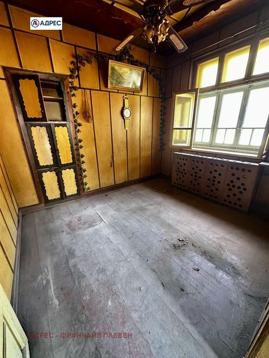 Къща в Ловеч, област-с.Дълбок дол площ 72 цена 32211