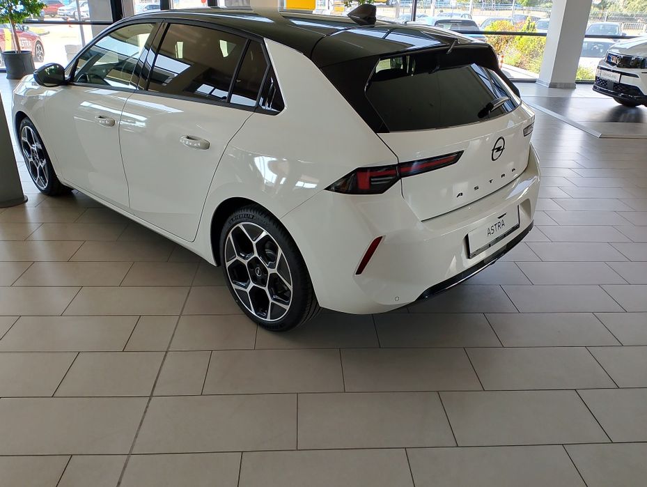 Опел астра 2022г праг ляв