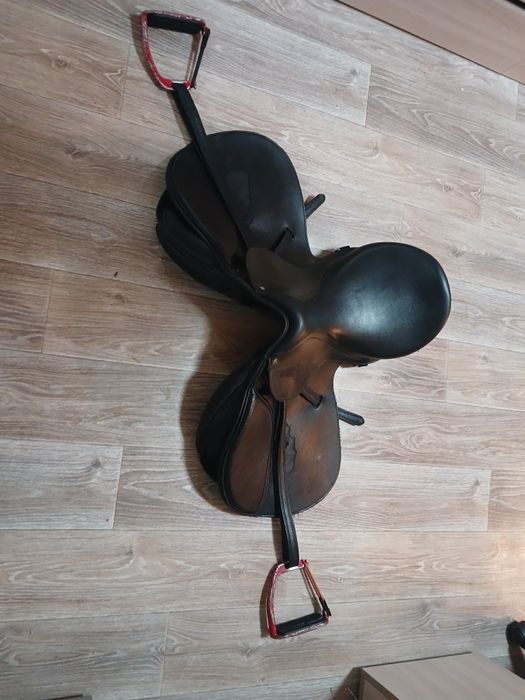 Продам универсальное седло