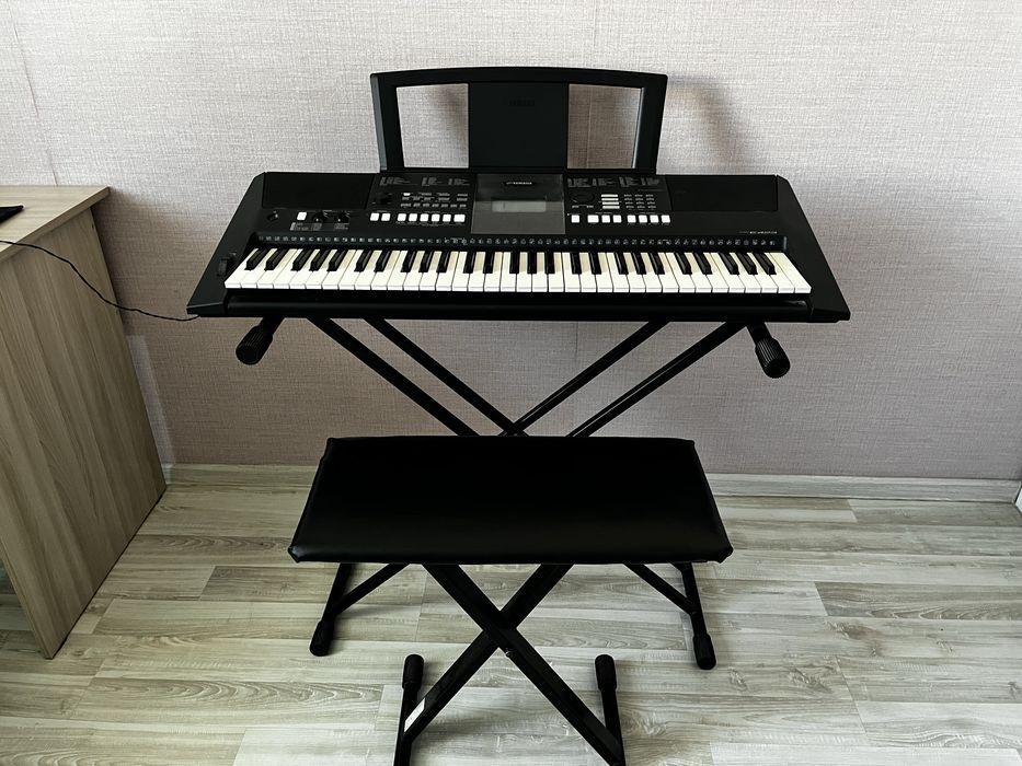 Yamaha PSR-E423 сентизатор