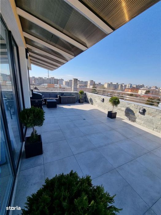 Apartament tip penthouse 2 camere si terasa proprie