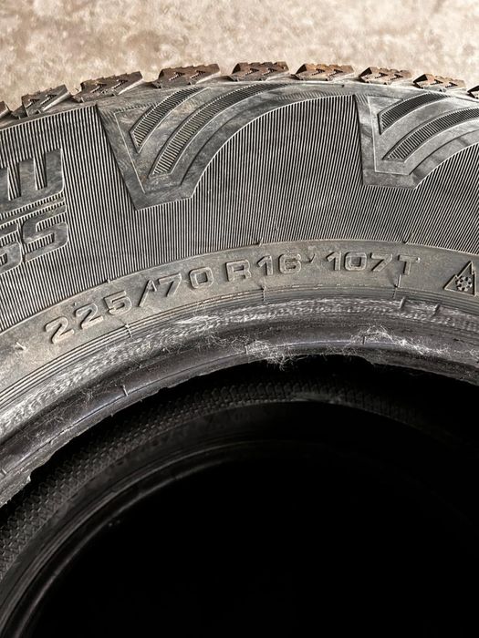 Продам зим рез на R 16