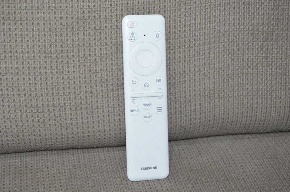 Telecomandă Smart Samsung SolarCell BN59-01456D White – Originală, Încărcare Solară și USB-C