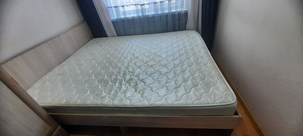 Продам 2 спальную кровать