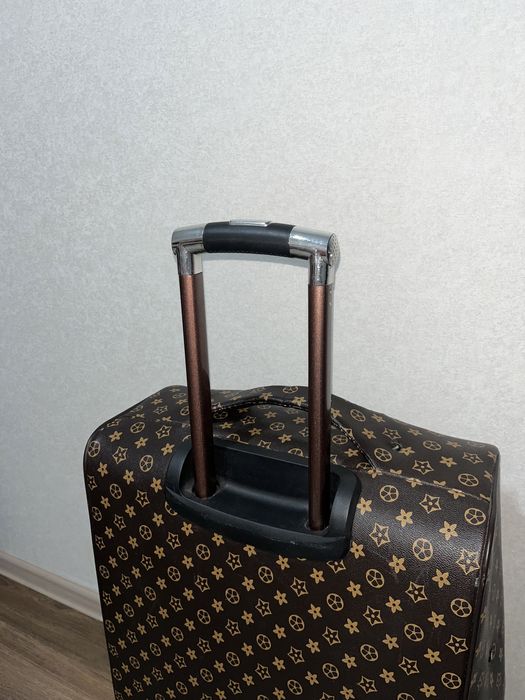 Большой чемодан