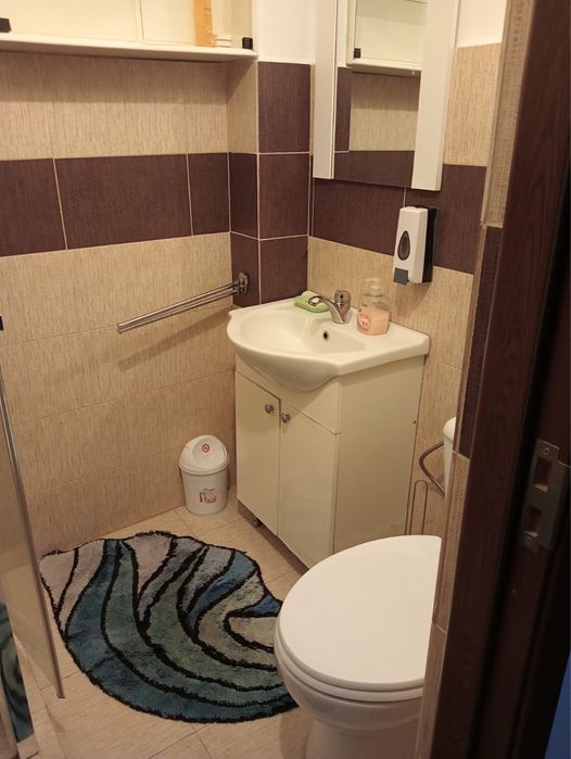 Inchiriez ap 2 camere centru