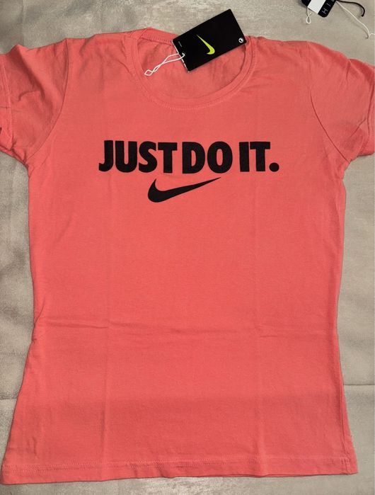 Nike дамски тениски