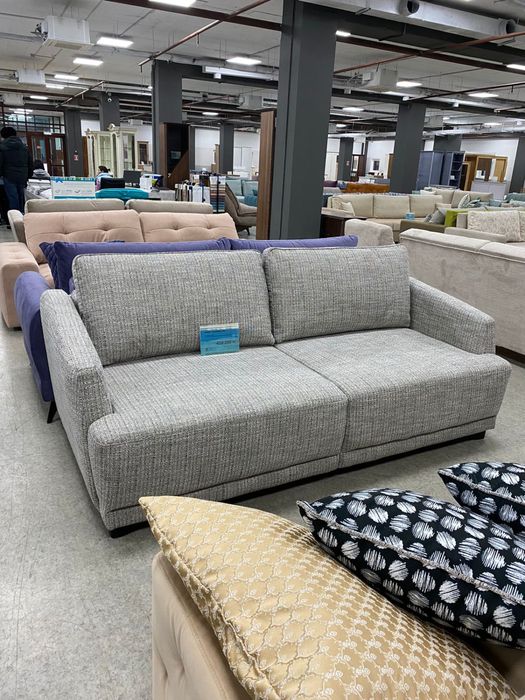 Диван раскладной с подушками