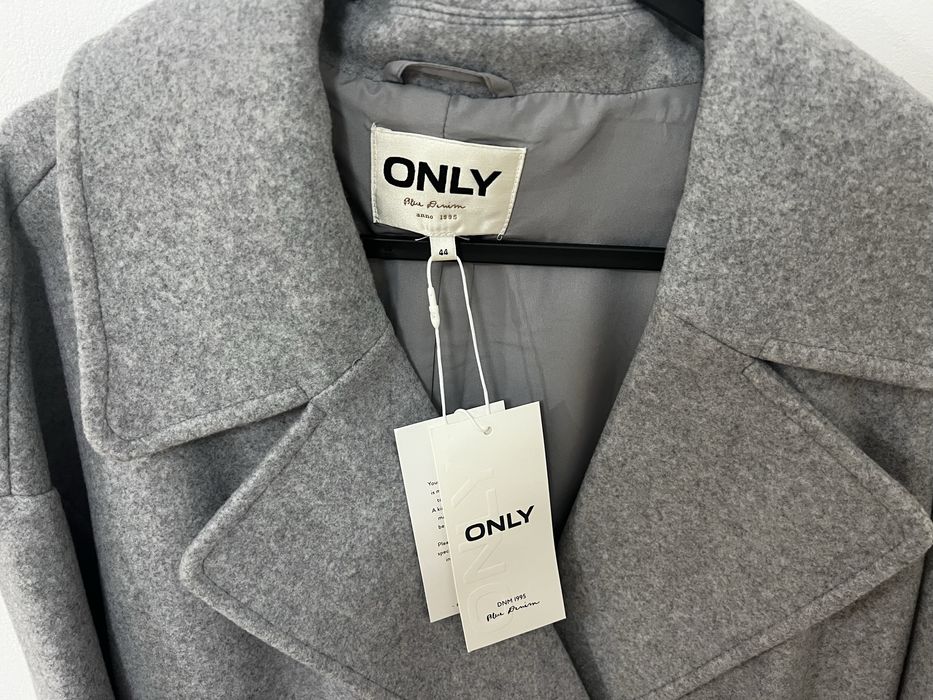 Палто Only в сиво