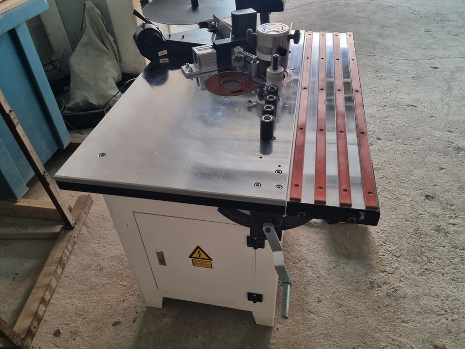 Кромкооблицовочный станок, кромочник