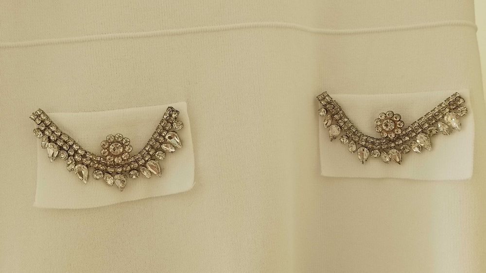 Красива рокля с камъни