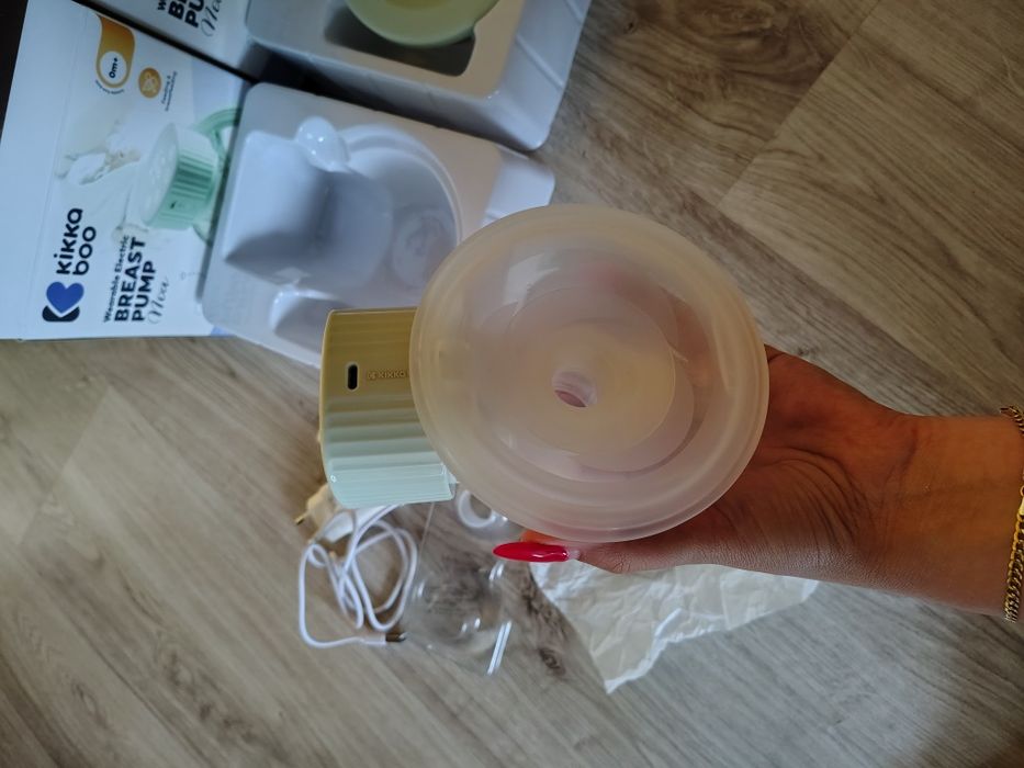 Помпи за кърма kika boo.
Продават се като комплект.
Цена